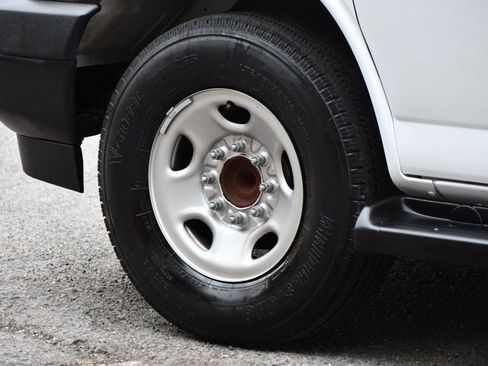 Used 2022 Chevrolet Express 3500 LS image 18