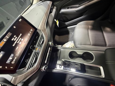 New 2026 Nissan Altima 2.5 SV image 31