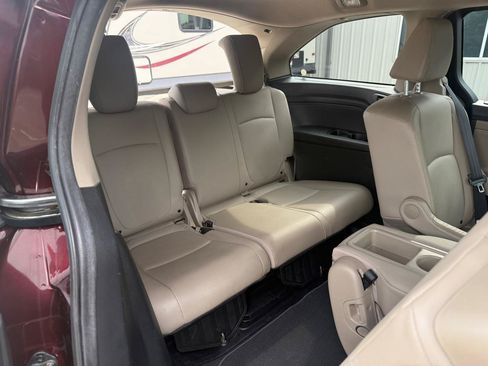 Used 2018 Honda Odyssey EX-L image 31