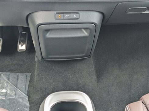 New 2025 Volkswagen ID. Buzz Pro S RWD image 19