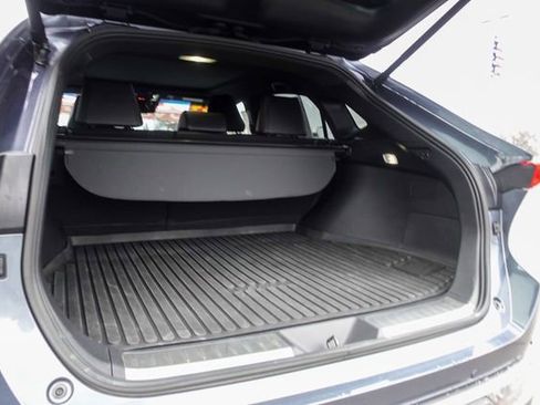 Certified 2024 Toyota Venza Limited image 27