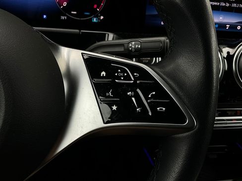 Used 2025 Mercedes-Benz GLA 250 image 40