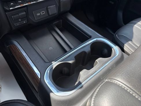 Used 2020 Chevrolet Silverado 1500 High Country AWD/4WD image 18
