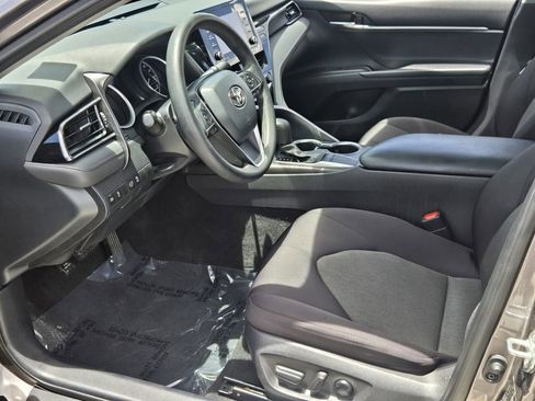 Used 2022 Toyota Camry LE FWD image 10