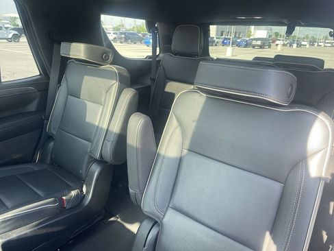 Used 2023 GMC Yukon SLT AWD/4WD image 28