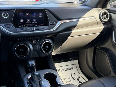 Used 2019 Chevrolet Blazer LT image 36