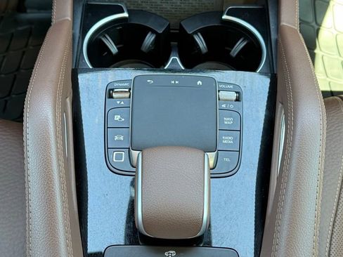 Used 2025 Mercedes-Benz GLS 580 4MATIC image 24