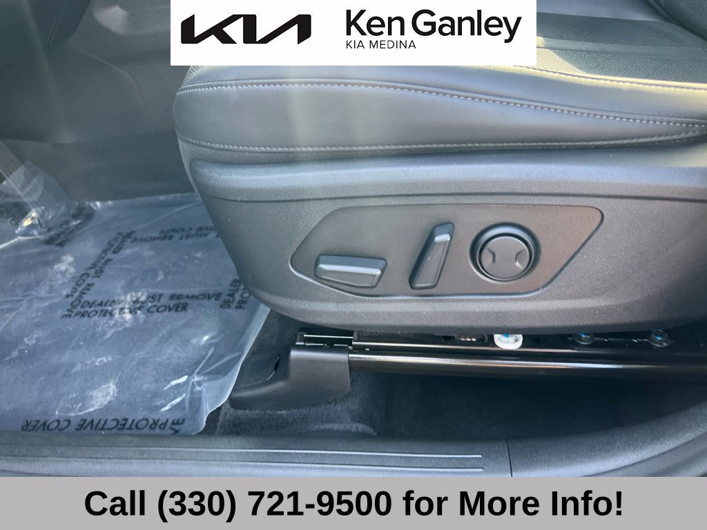 Certified 2023 Kia Sorento S w/ Panoramic Sunroof Package AWD/4WD image 26