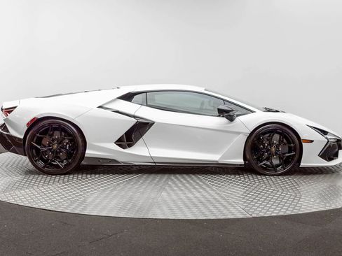 Used 2024 Lamborghini Revuelto image 46