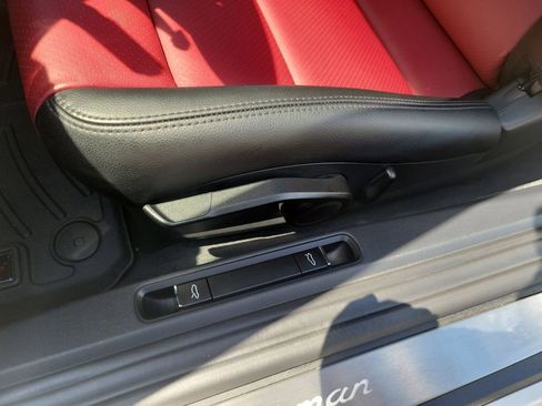 Used 2024 Porsche 718 Cayman RWD image 15