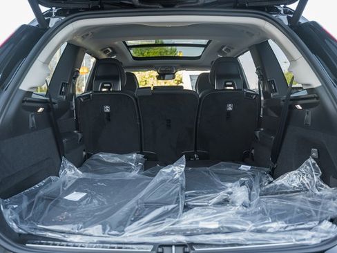 New 2026 Volvo XC90 B6 Ultra w/ Protection Package image 16
