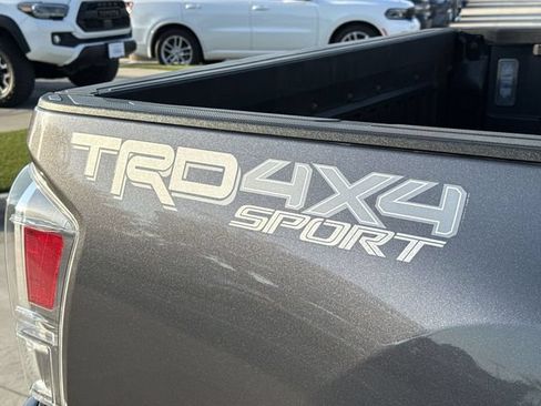 Used 2021 Toyota Tacoma TRD Sport w/ Technology Package AWD/4WD image 13