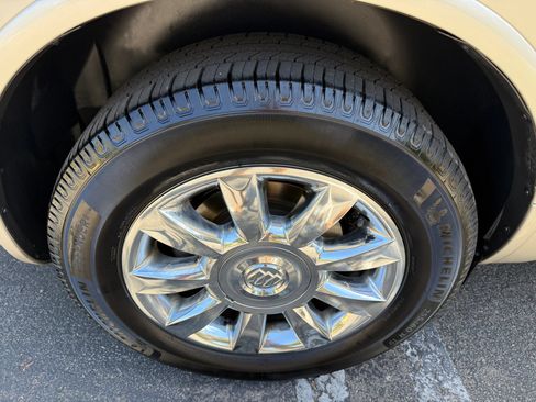 Used 2014 Buick Enclave Premium w/ Trailering Provision Package AWD/4WD image 32