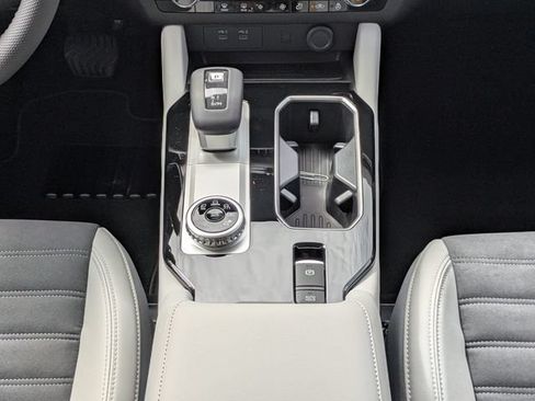 New 2026 Mitsubishi Outlander SE FWD image 20