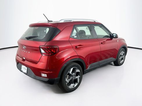 Used 2025 Hyundai Venue SEL FWD image 9
