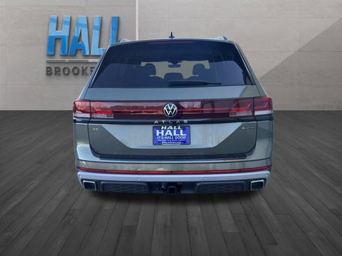 New 2026 Volkswagen Atlas Peak Edition image 4