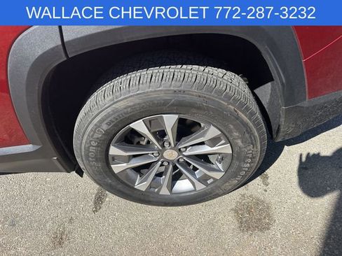 Used 2026 Chevrolet Equinox LT w/ Safety and Technology Package FWD image 9