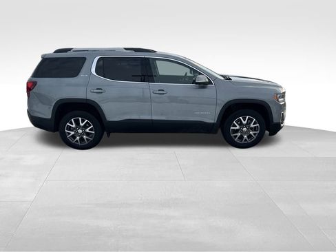 Used 2023 GMC Acadia SLE w/ Driver Convenience Package image 8