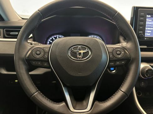 Used 2021 Toyota RAV4 XLE Premium FWD image 23