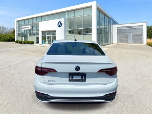 Used 2023 Volkswagen Jetta Sport FWD image 4