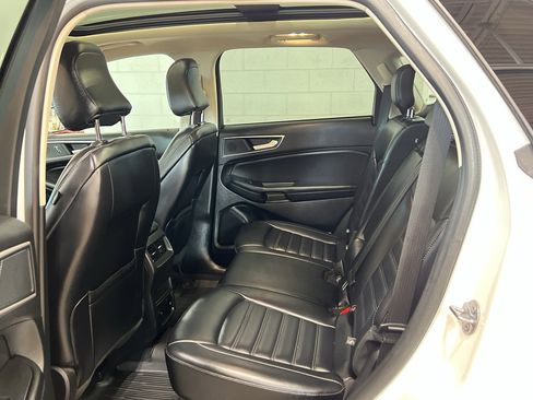 Used 2024 Ford Edge SEL w/ Convenience Package image 35