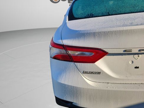 Used 2019 Toyota Camry LE image 21