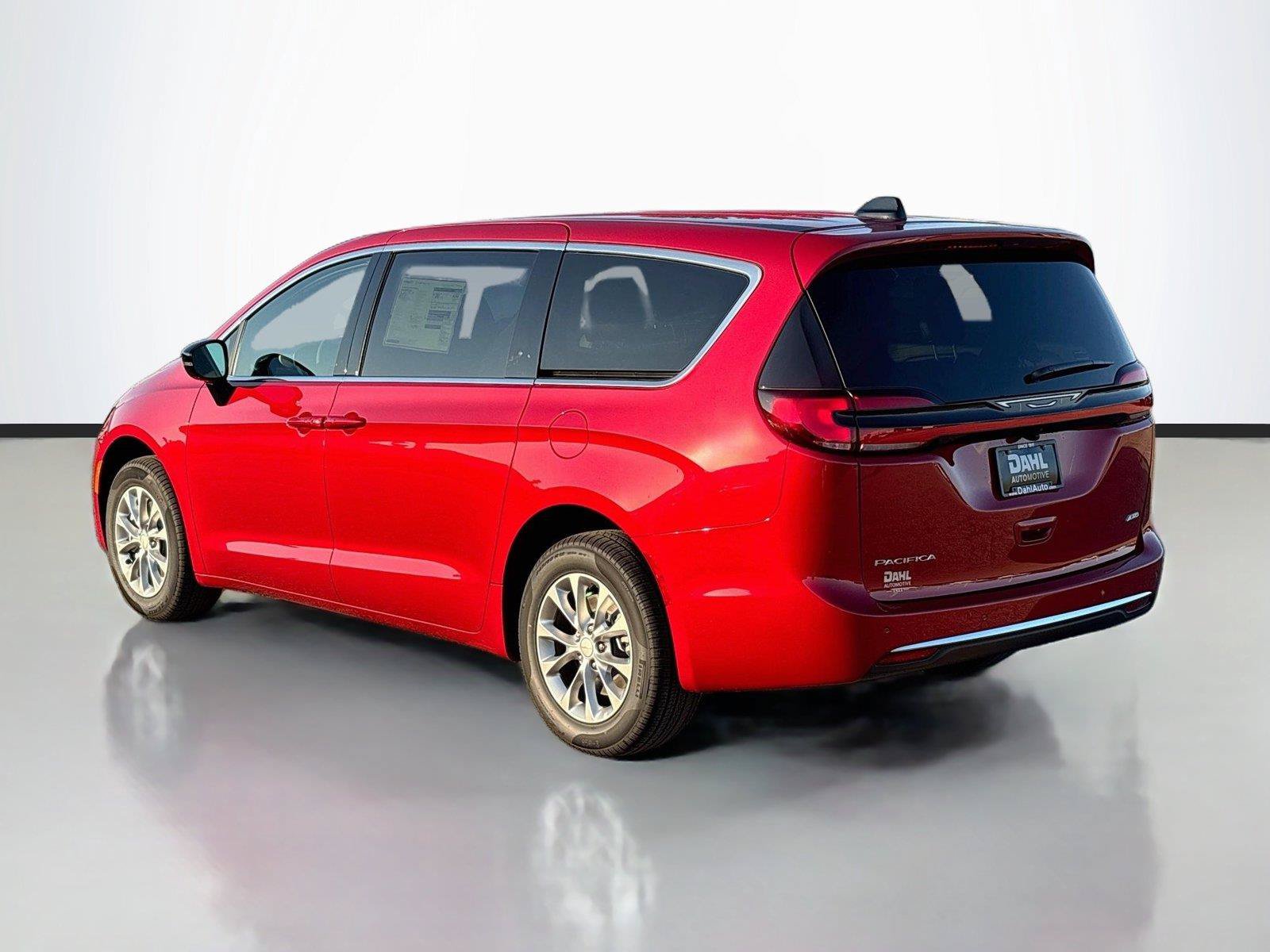 New 2027 Chrysler Pacifica Select AWD/4WD image 10