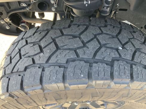 Used 2023 Jeep Gladiator Mojave w/ LED Lighting Group image 18