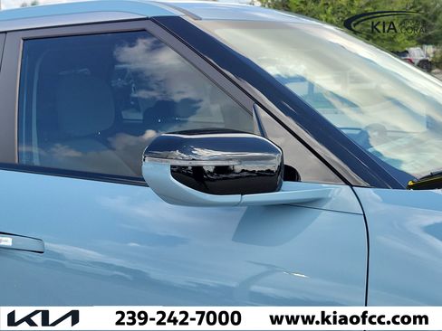 New 2027 Kia Seltos S FWD image 8