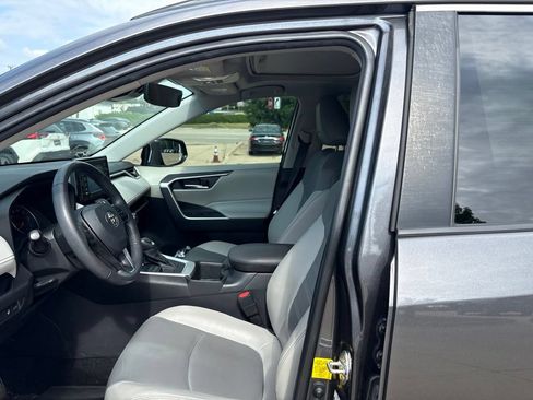 Used 2022 Toyota RAV4 XLE Premium AWD/4WD image 12
