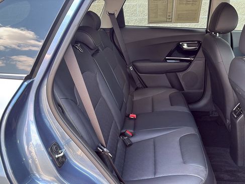 Used 2020 Kia Niro EX FWD image 27