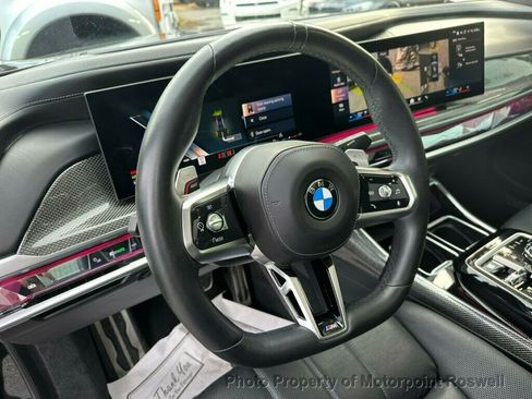 Used 2023 BMW 760i xDrive image 15