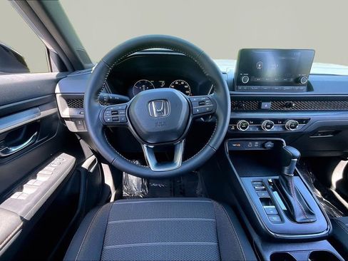 Used 2025 Honda CR-V Sport image 9