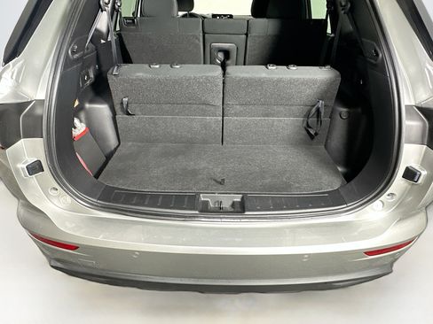 Used 2022 Mitsubishi Outlander ES image 28