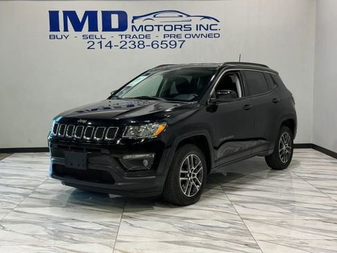 Used 2017 Jeep Compass Latitude w/ Popular Equipment Group image 1