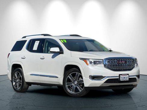 Used 2017 GMC Acadia Denali w/ Technology Package AWD/4WD image 2