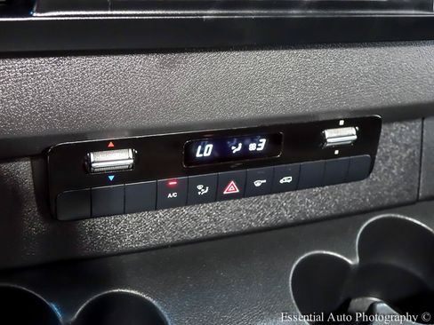 Used 2019 Mercedes-Benz Sprinter 144 image 13