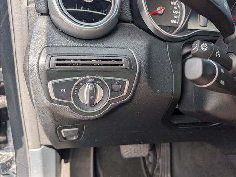 Used 2018 Mercedes-Benz GLC 300 4MATIC w/ Multimedia Package image 28