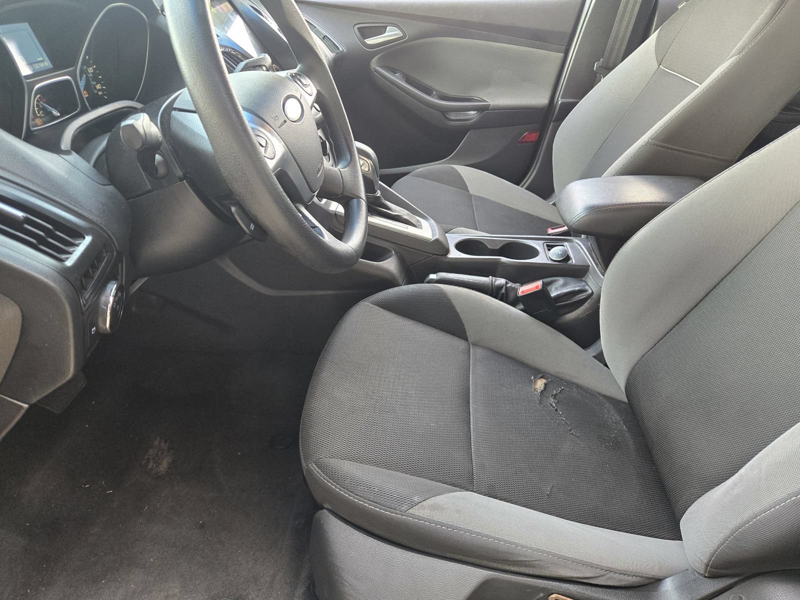Used 2014 Ford Focus SE FWD image 12