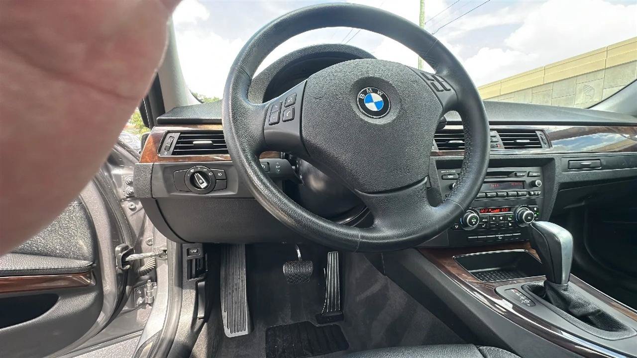 Used 2011 BMW 328i xDrive Sedan AWD/4WD image 35