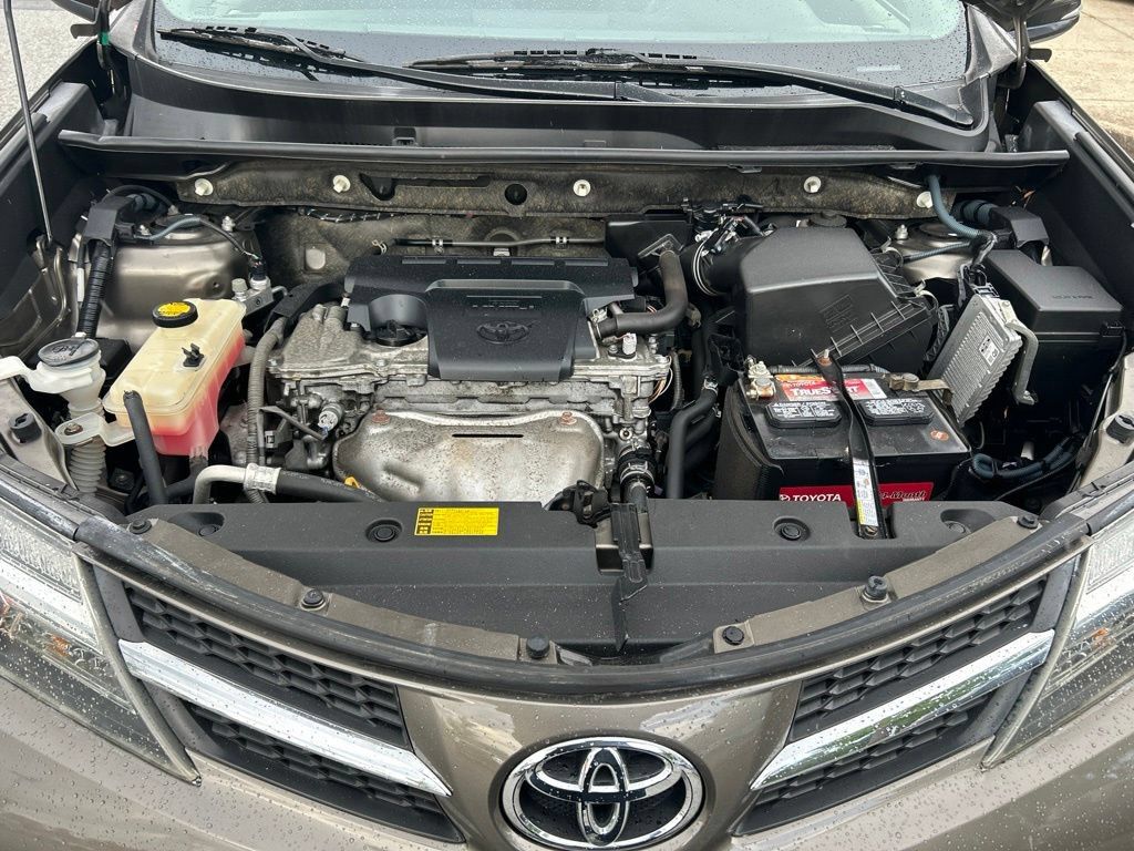 Used 2013 Toyota RAV4 XLE AWD/4WD image 13