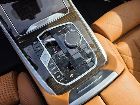 Certified 2024 BMW X7 xDrive40i AWD/4WD image 24