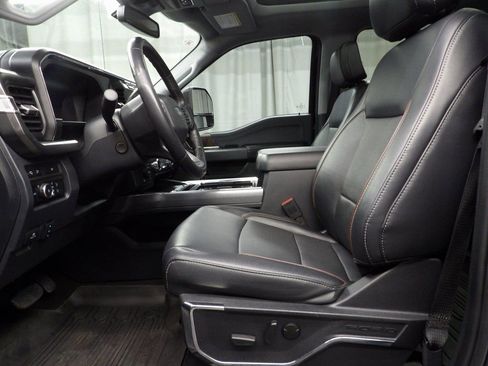 Used 2024 Ford F250 Lariat w/ Black Appearance Package image 9