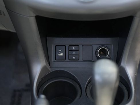 Used 2008 Toyota RAV4 Limited AWD/4WD image 42