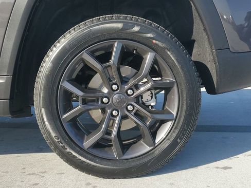 New 2025 Jeep Grand Cherokee Limited image 6