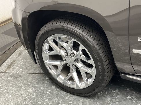 Certified 2019 GMC Yukon Denali w/ Denali Ultimate Package AWD/4WD image 39