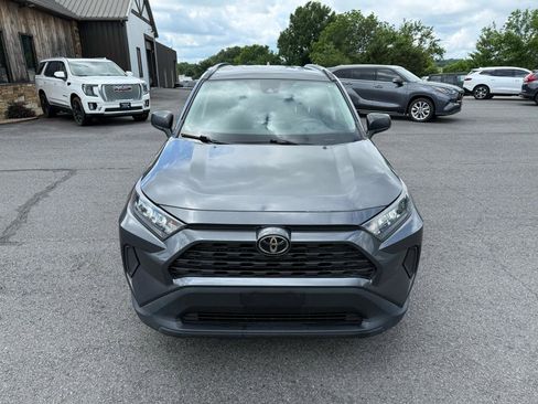 Used 2020 Toyota RAV4 LE FWD image 10