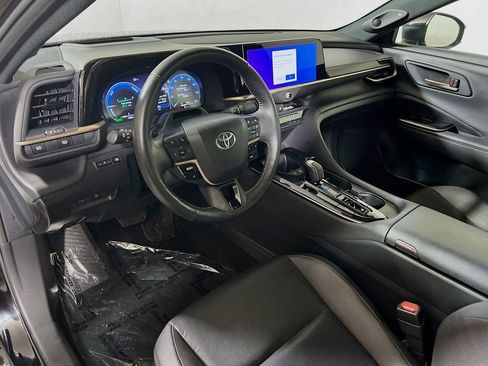 Certified 2025 Toyota Crown Platinum w/ Carpet Mat Package (TMS) image 10