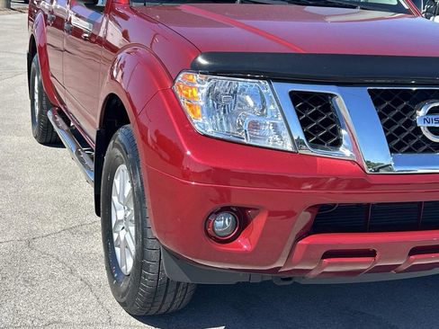 Used 2019 Nissan Frontier SV w/ Value Truck Package AWD/4WD image 11
