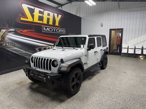 Used 2022 Jeep Wrangler Unlimited Sport image 1